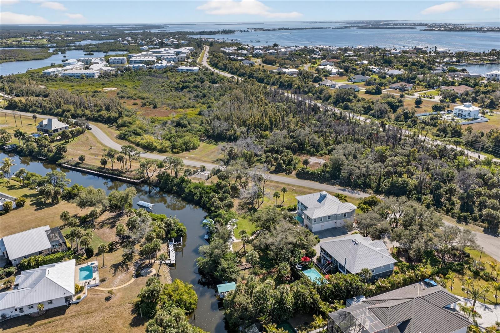 Image 51 of 95 For 10110 Creekside Drive