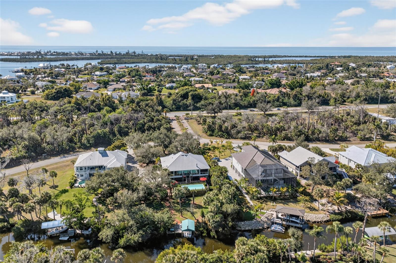 Image 53 of 95 For 10110 Creekside Drive