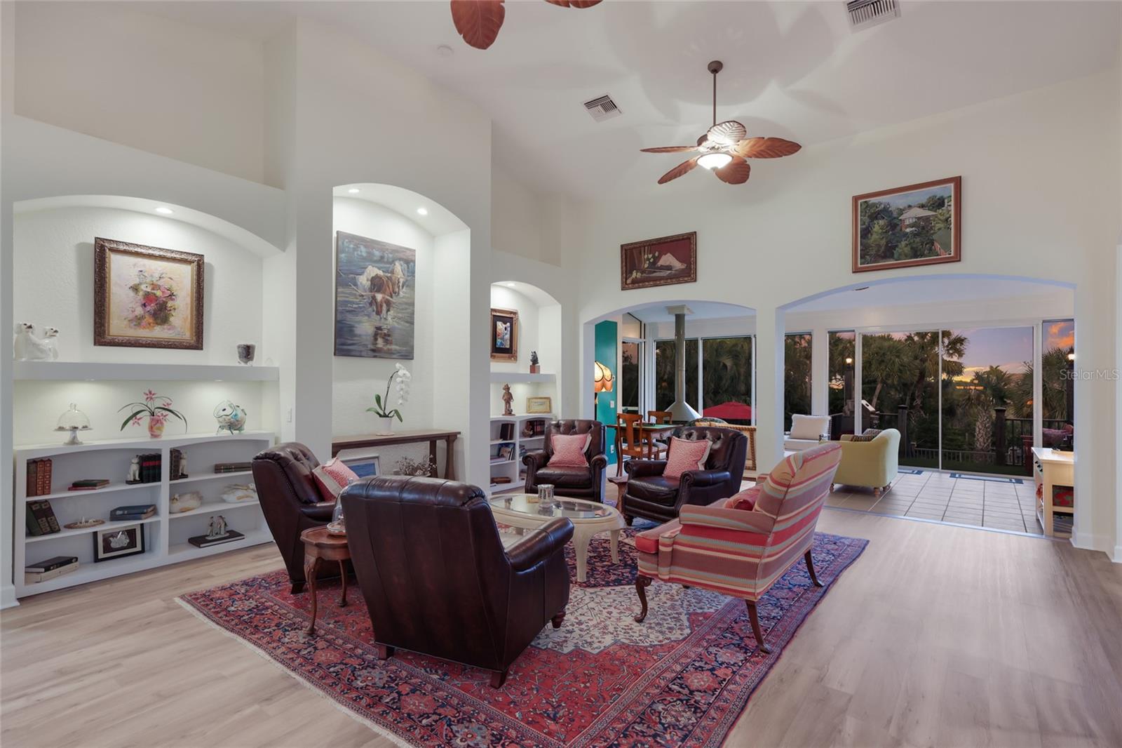 Image 59 of 95 For 10110 Creekside Drive