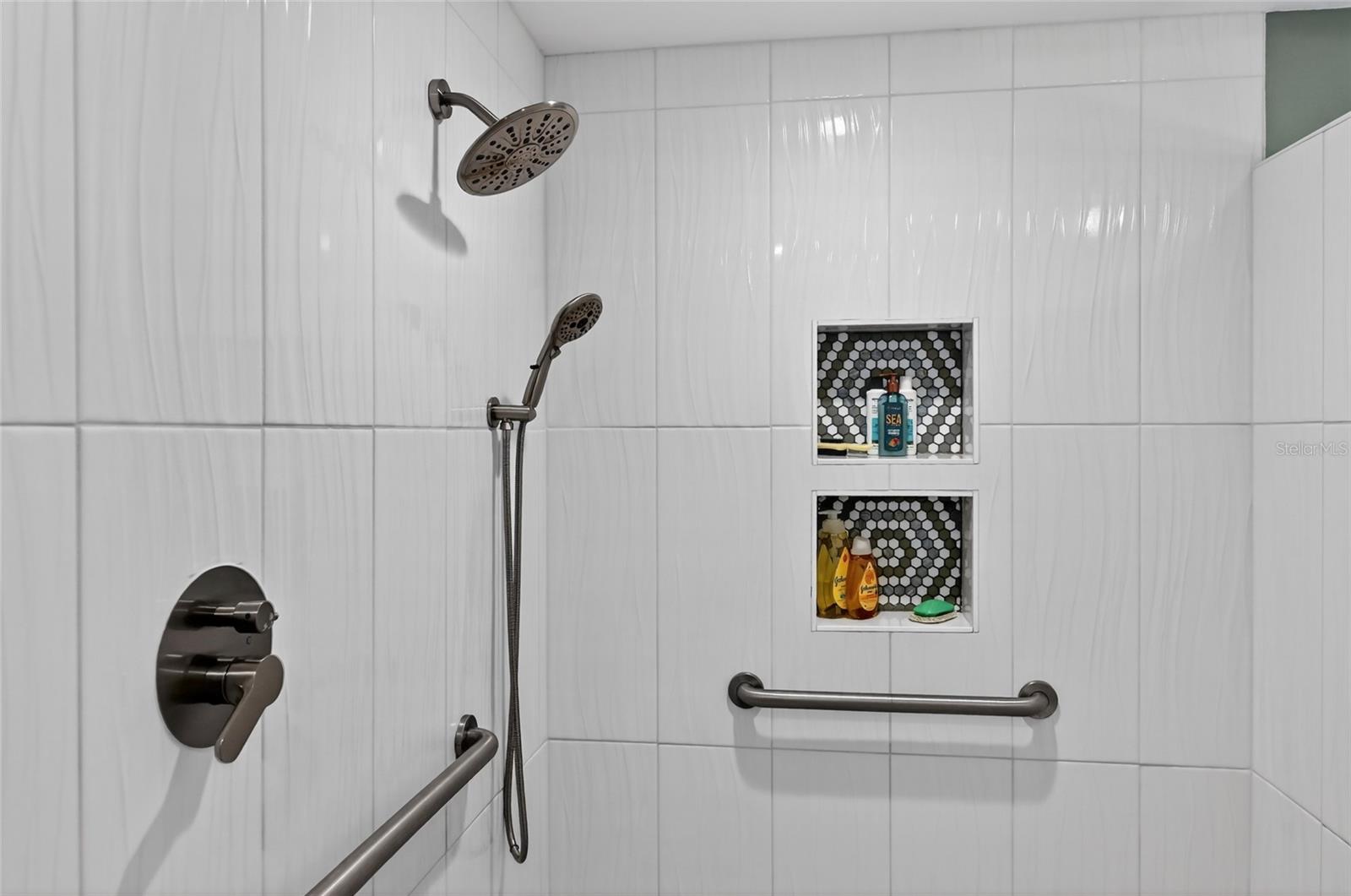 Image 71 of 95 For 10110 Creekside Drive