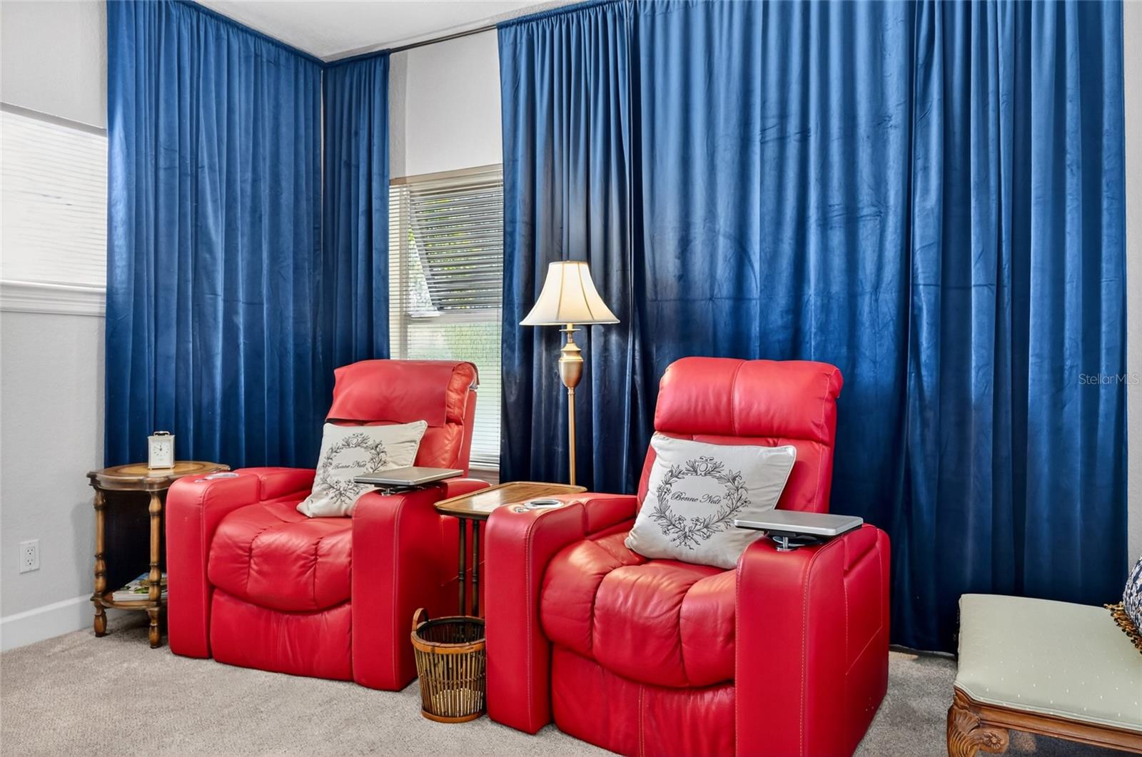 Image 75 of 95 For 10110 Creekside Drive