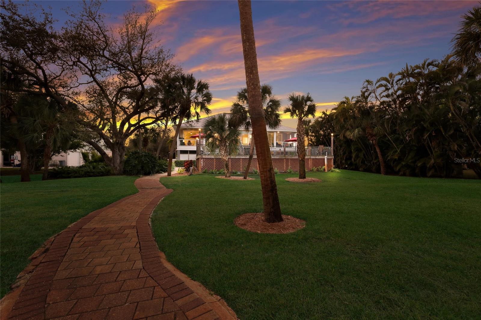 Image 86 of 95 For 10110 Creekside Drive