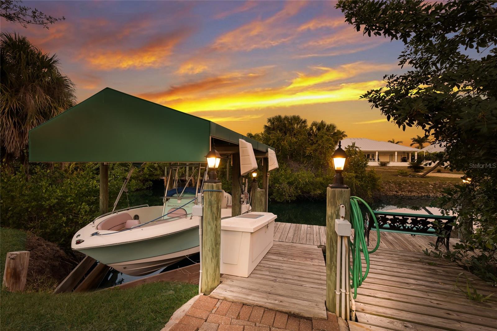 Image 9 of 95 For 10110 Creekside Drive