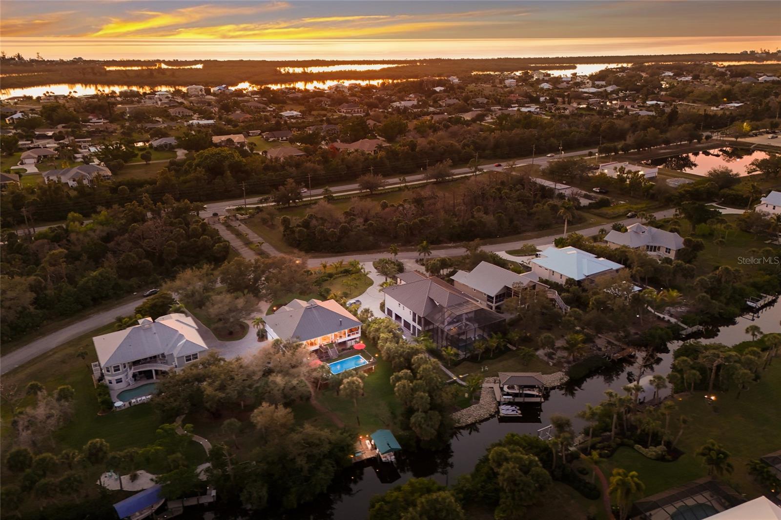 Image 91 of 95 For 10110 Creekside Drive