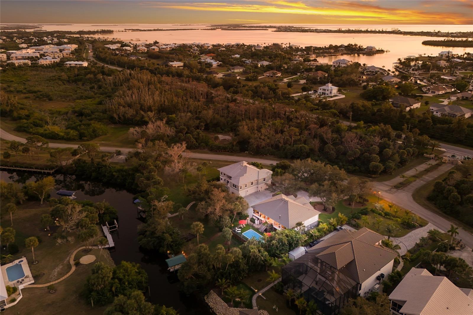 Image 93 of 95 For 10110 Creekside Drive