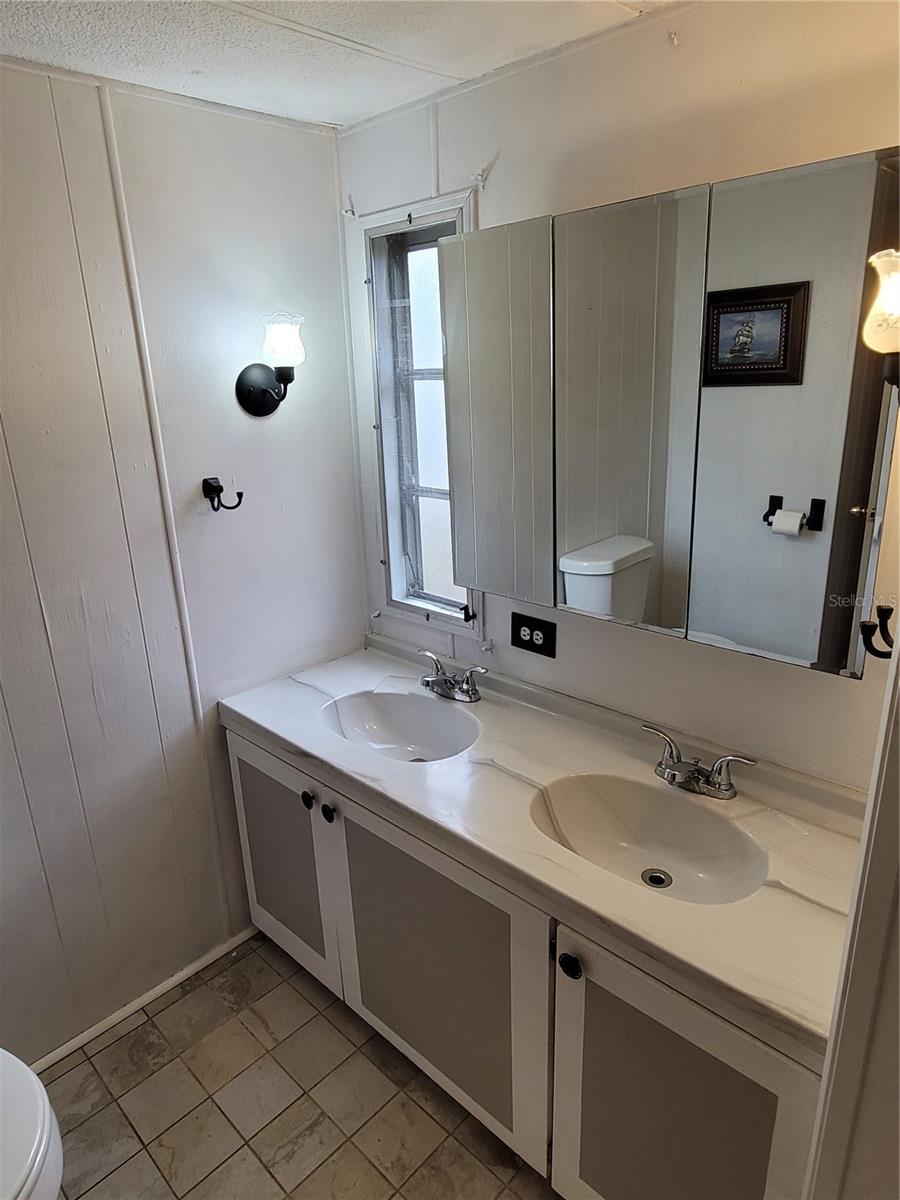 Image 14 of 20 For 1300 Seahorse Lane