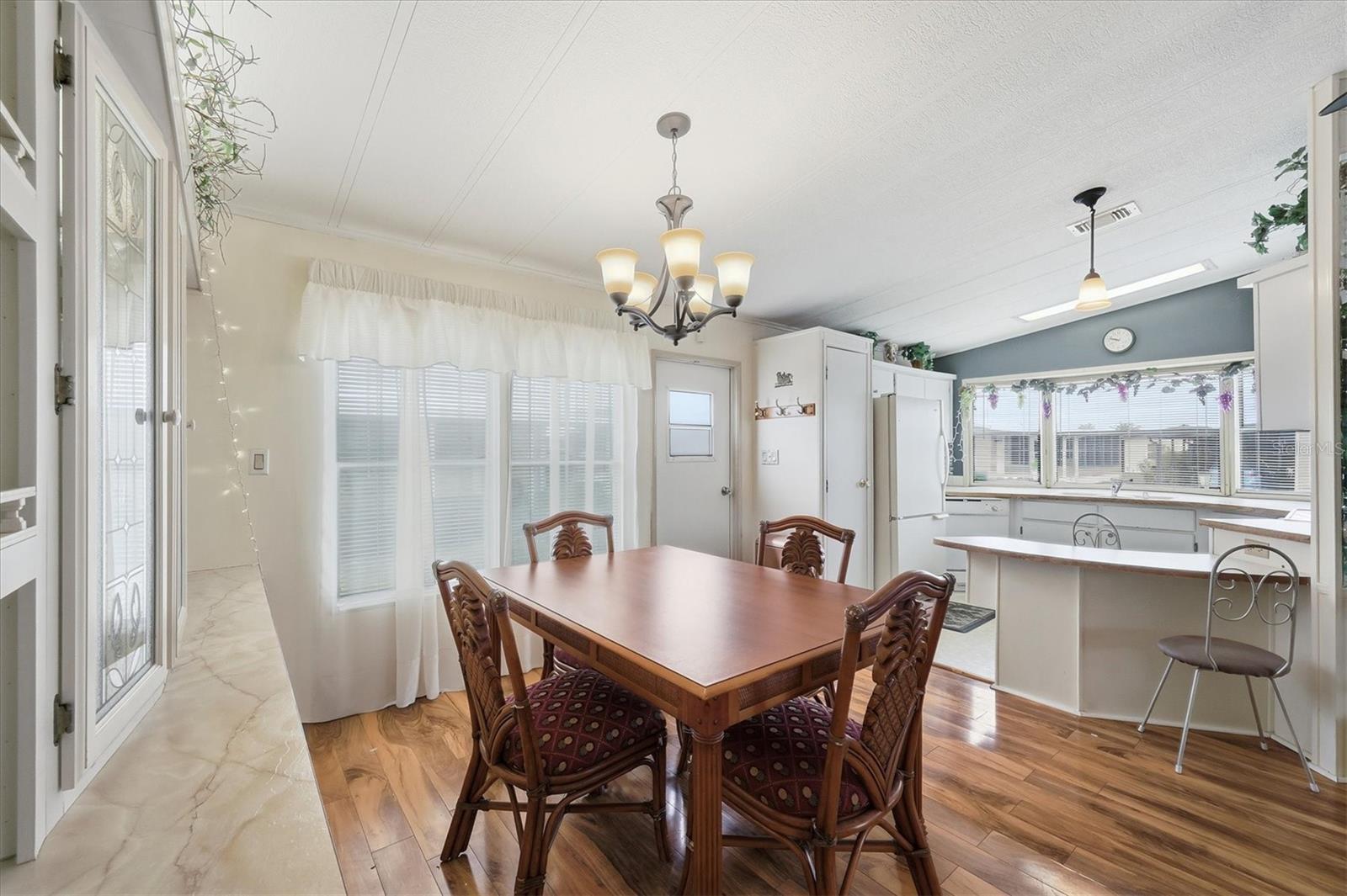 Image 12 of 62 For 605 Iglesia Drive