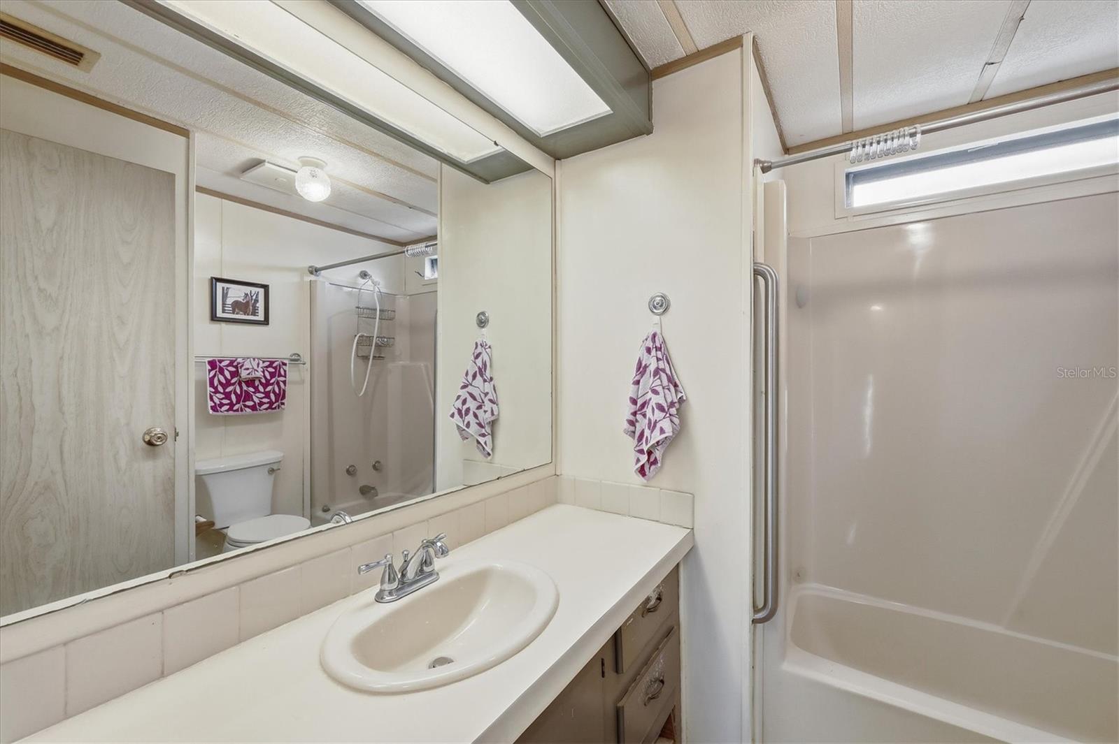 Image 25 of 62 For 605 Iglesia Drive