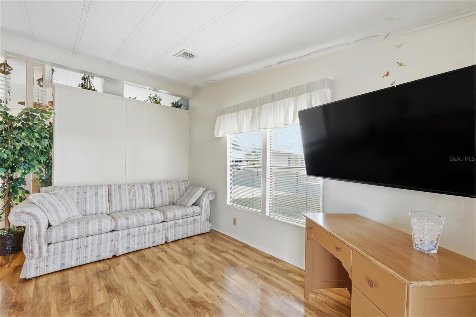 Image 5 of 62 For 605 Iglesia Drive