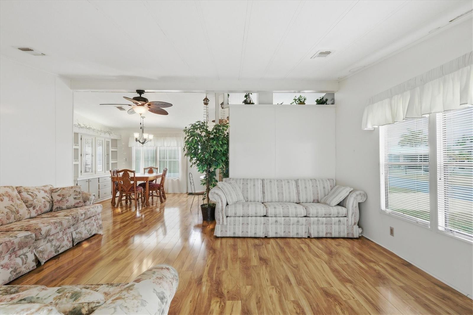 Image 6 of 62 For 605 Iglesia Drive