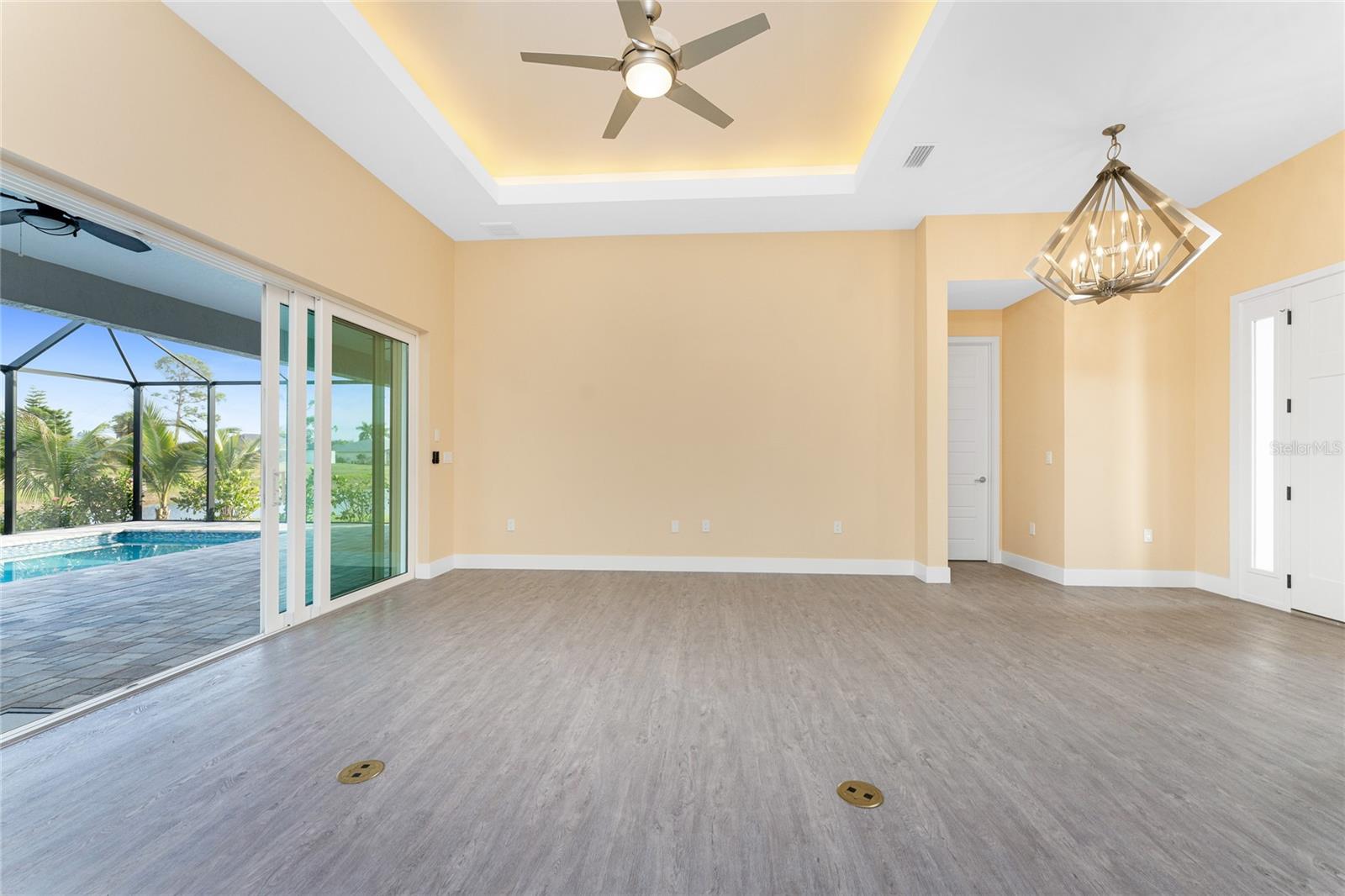 Image 11 of 76 For 855 Rotonda Circle