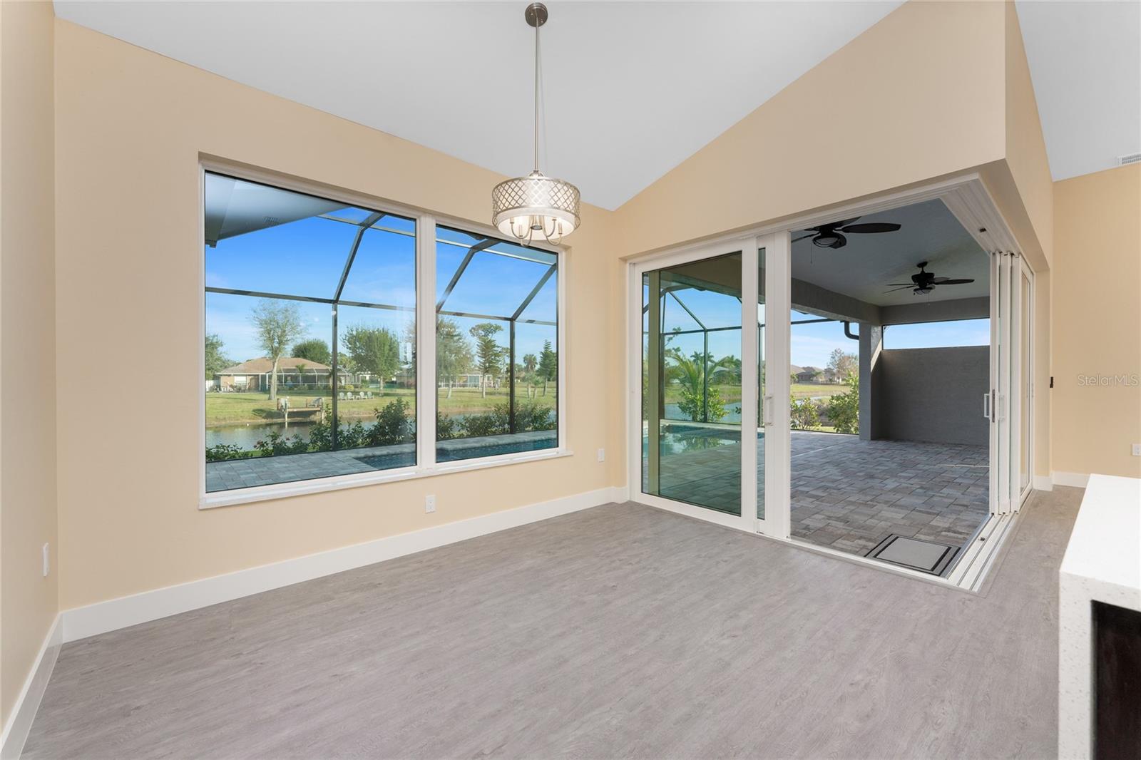 Image 22 of 76 For 855 Rotonda Circle