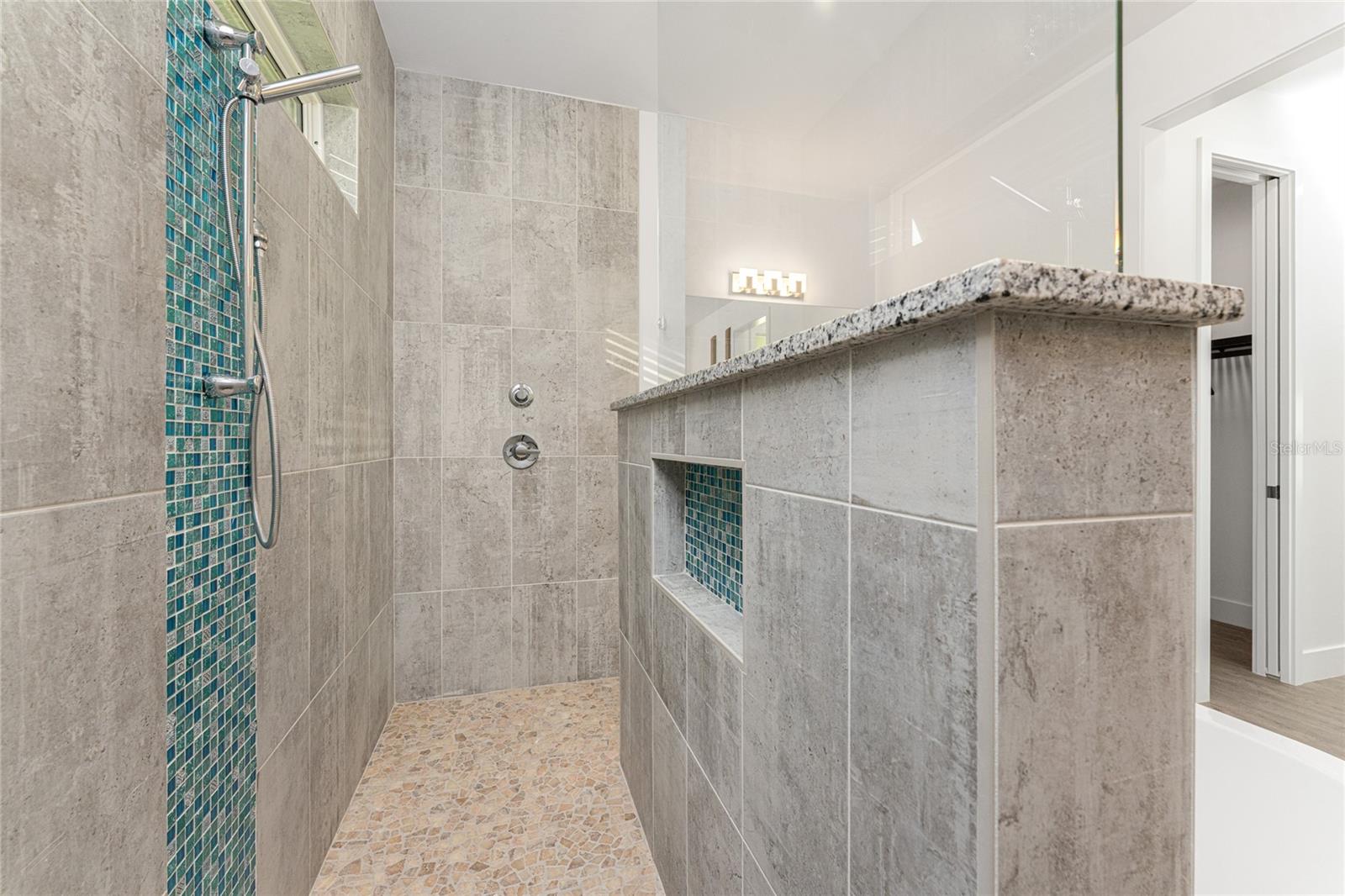 Image 33 of 76 For 855 Rotonda Circle