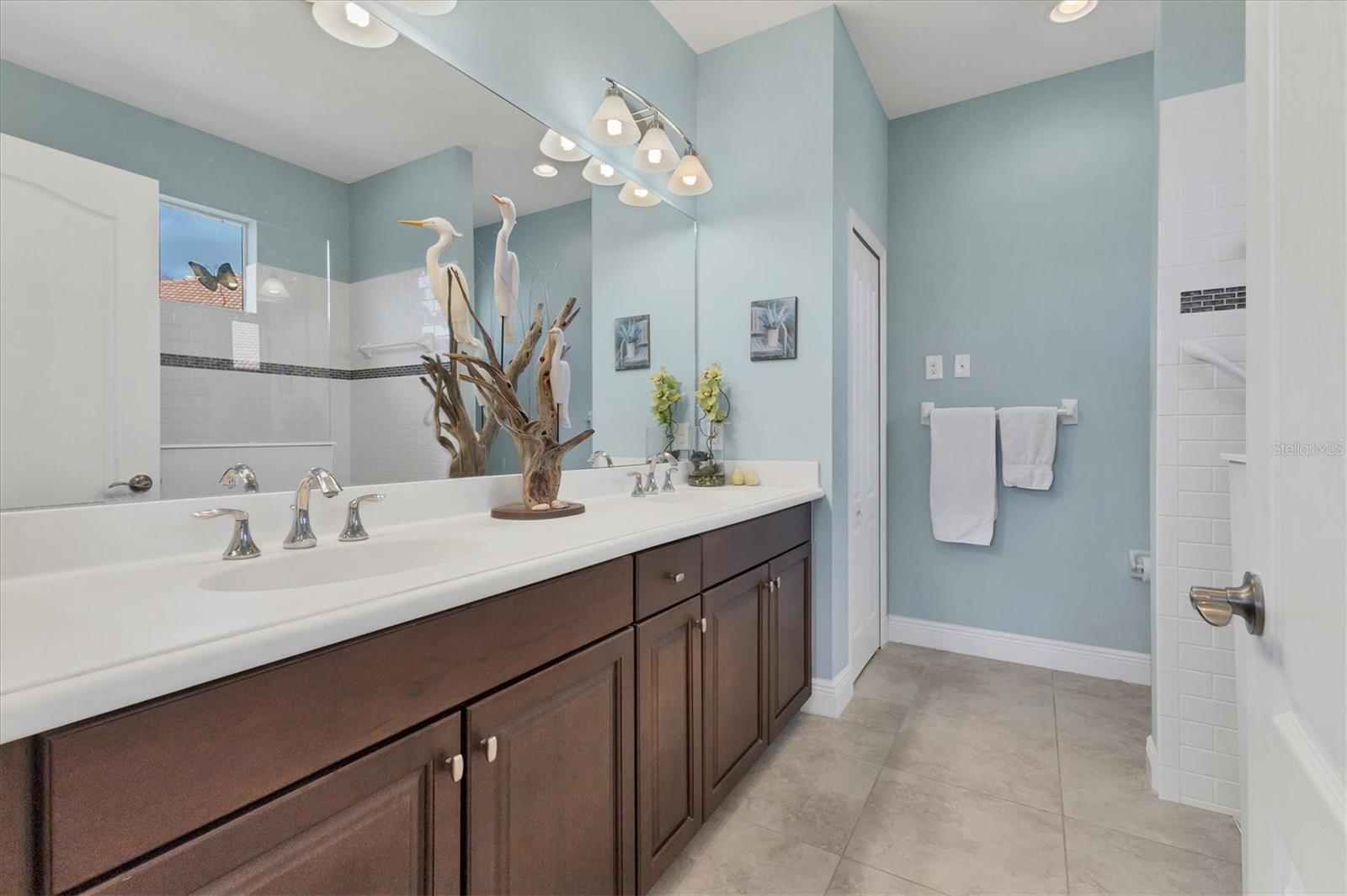 Image 27 of 46 For 10810 Lerwick Circle