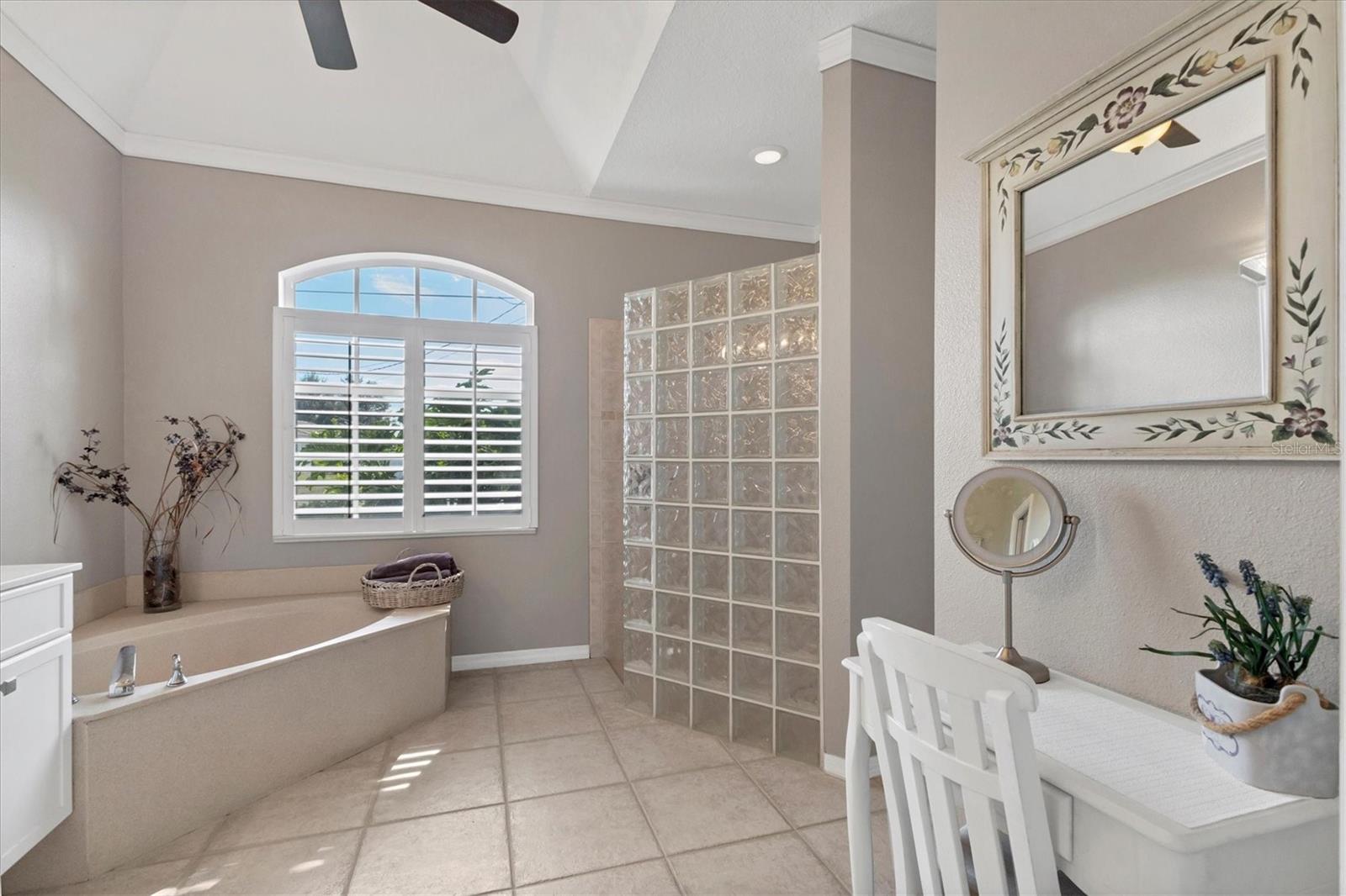 Image 30 of 61 For 42 Medalist Lane