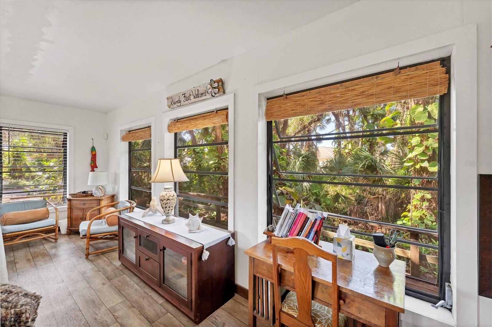 Image 10 of 50 For 681 Olive Street