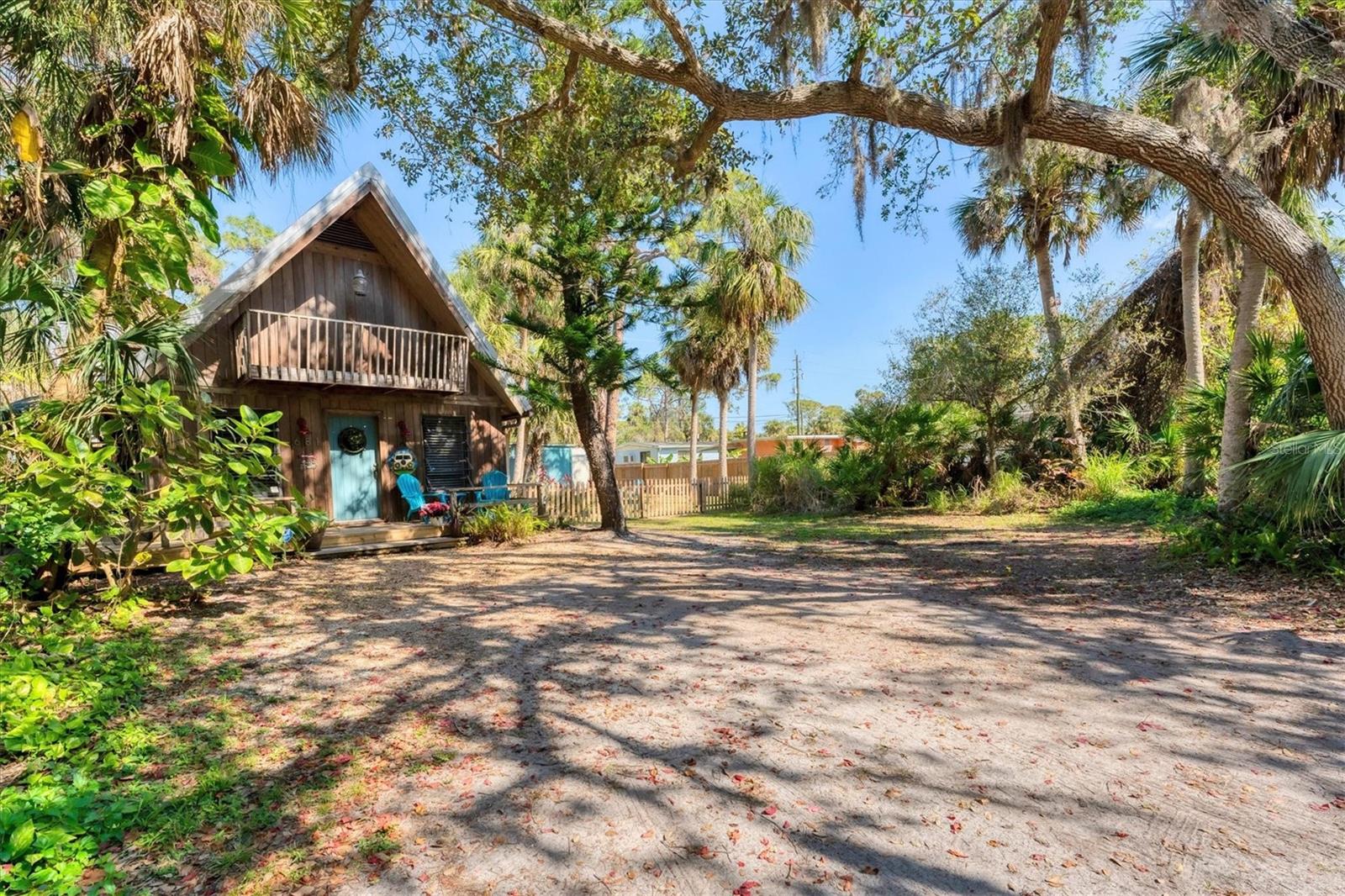 Image 2 of 50 For 681 Olive Street