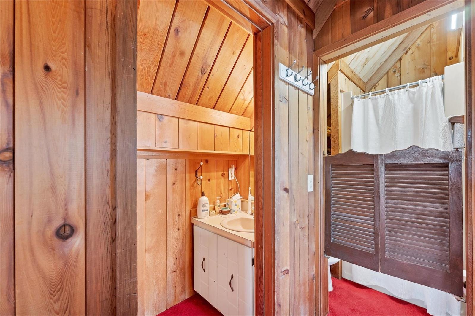 Image 22 of 50 For 681 Olive Street