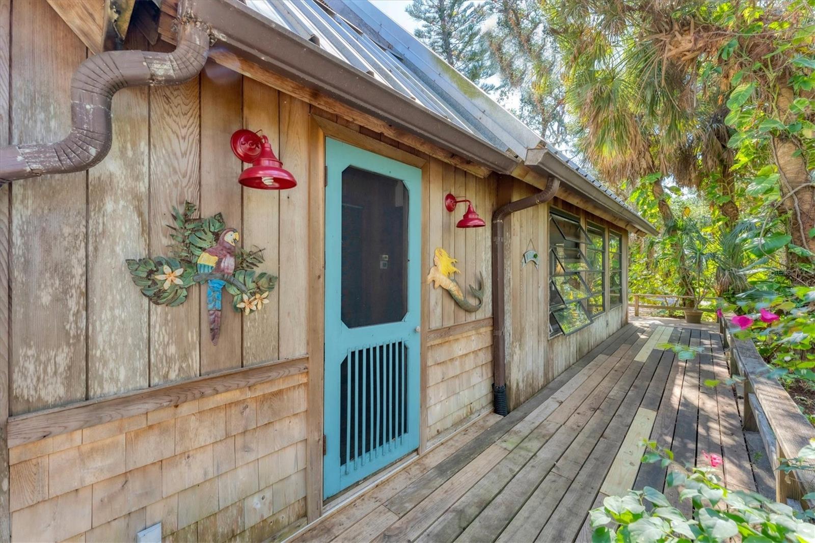 Image 28 of 50 For 681 Olive Street