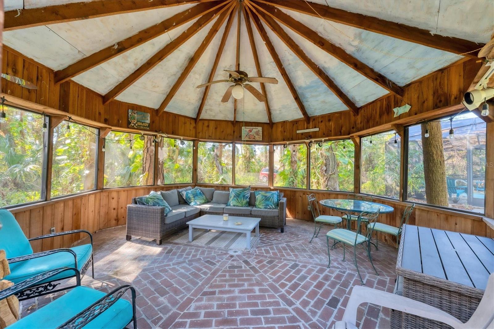 Image 32 of 50 For 681 Olive Street