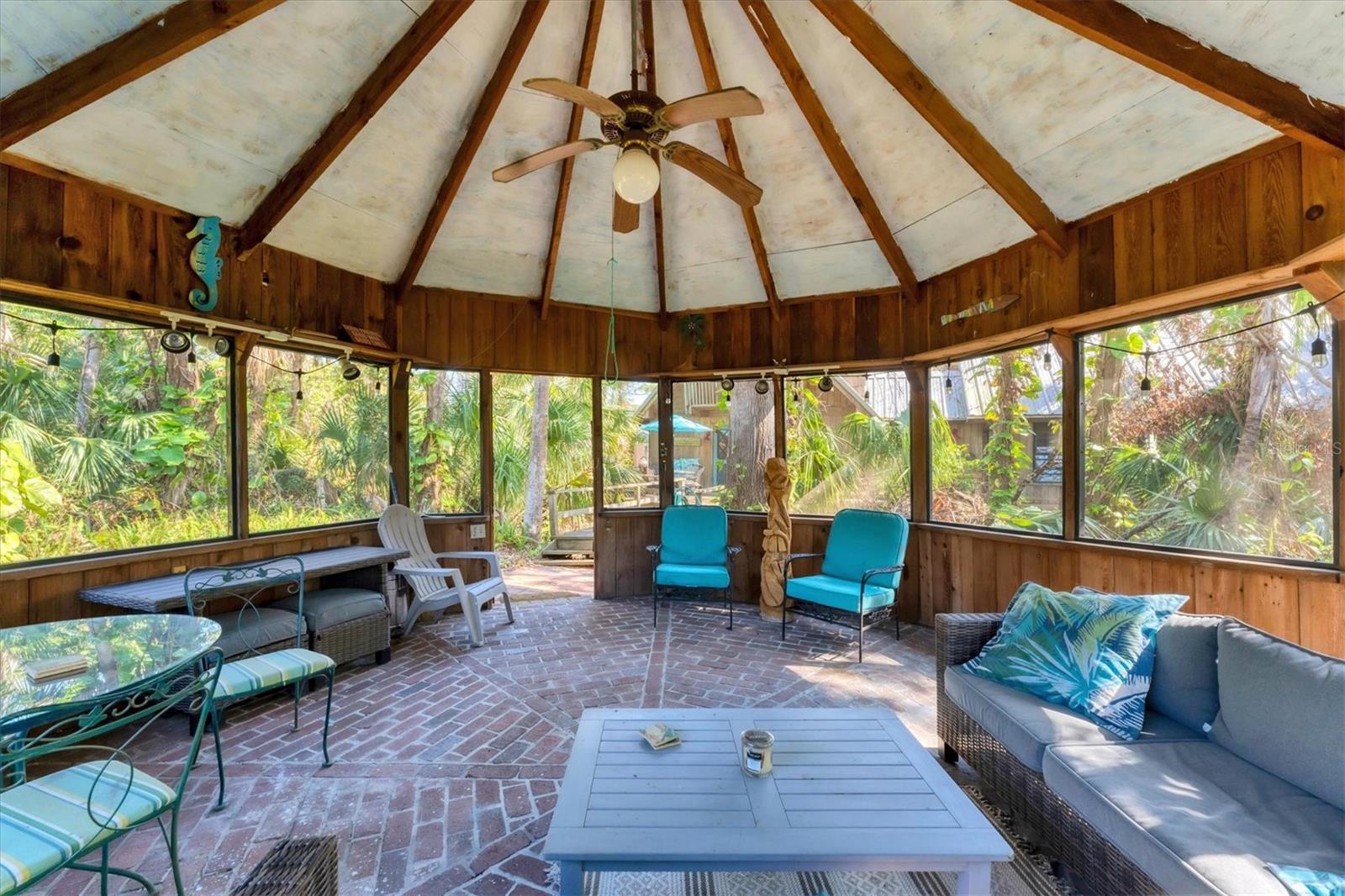 Image 33 of 50 For 681 Olive Street