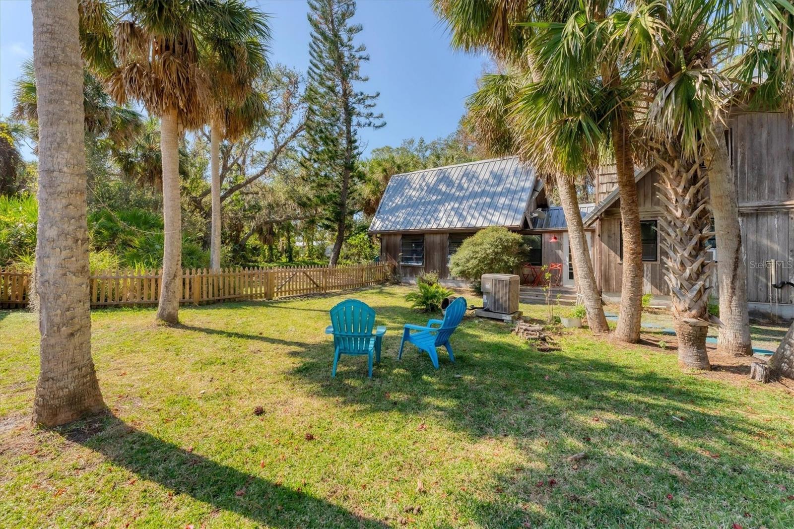 Image 43 of 50 For 681 Olive Street