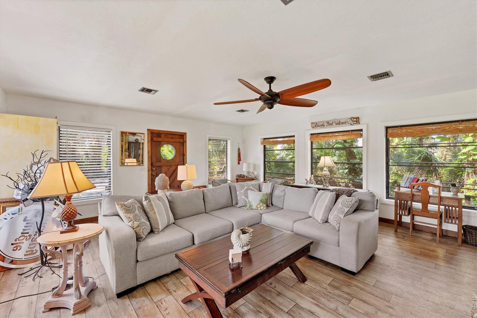 Image 8 of 50 For 681 Olive Street