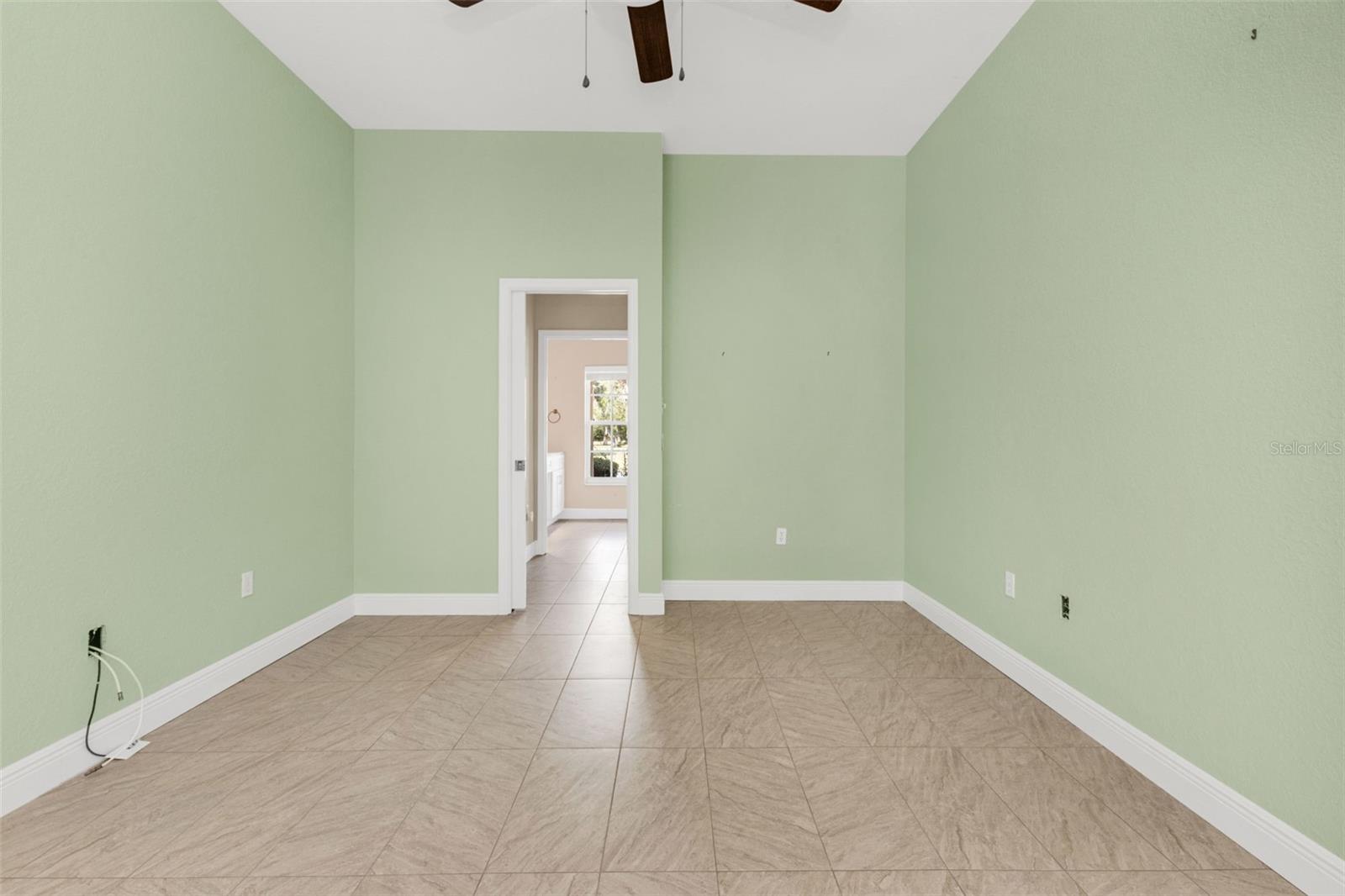 Image 20 of 50 For 8479 Creekview Lane