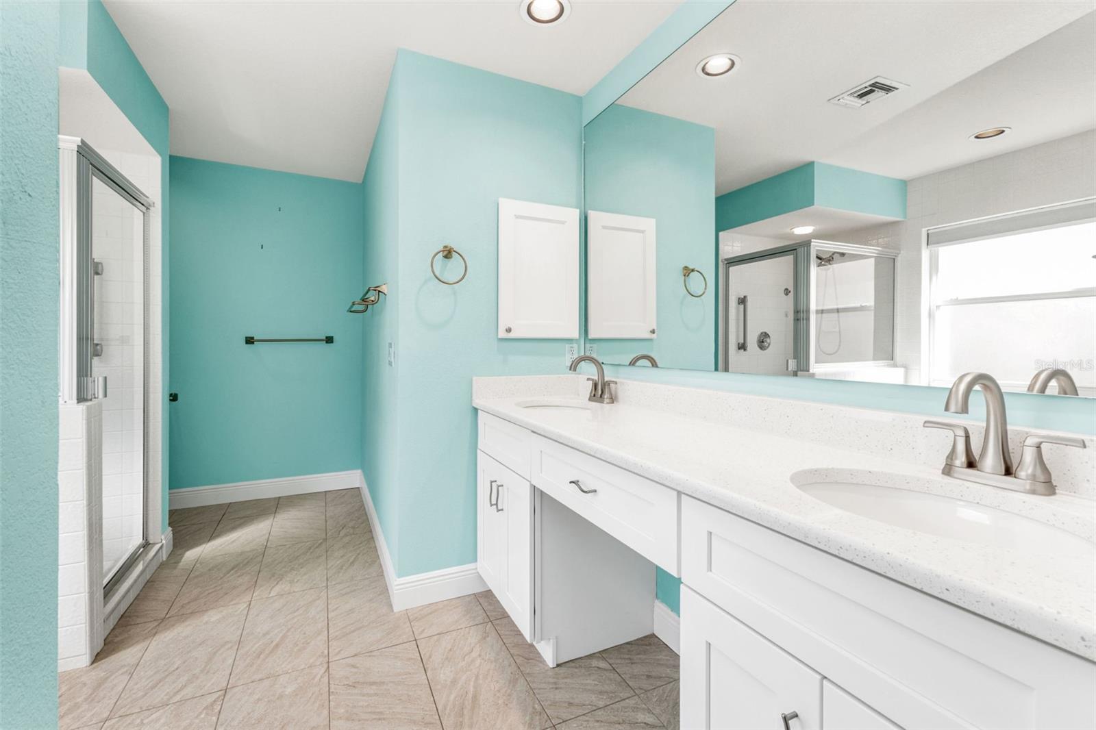 Image 24 of 50 For 8479 Creekview Lane