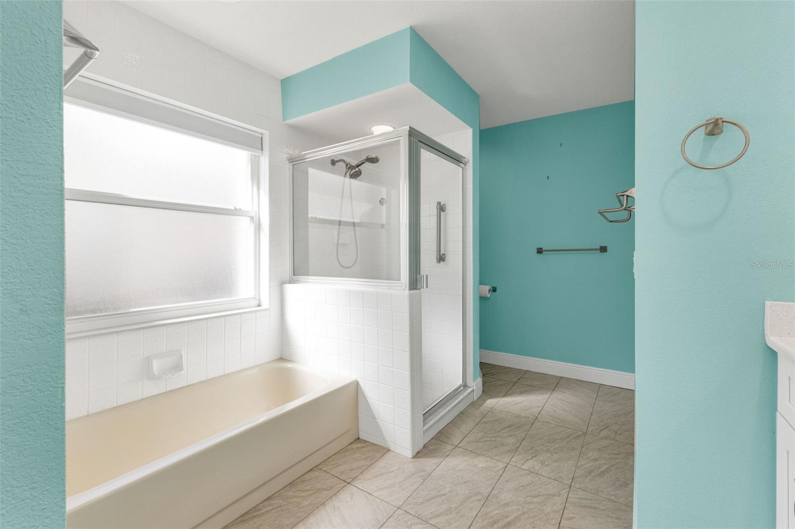 Image 25 of 50 For 8479 Creekview Lane