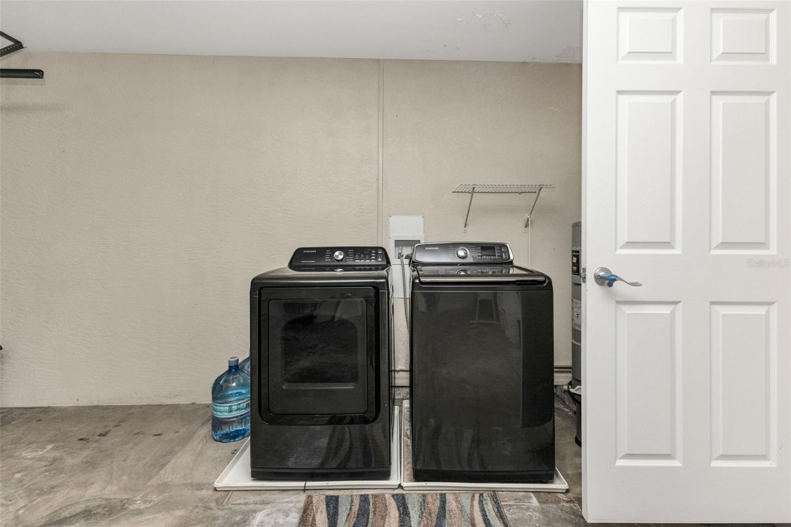 Image 35 of 50 For 8479 Creekview Lane