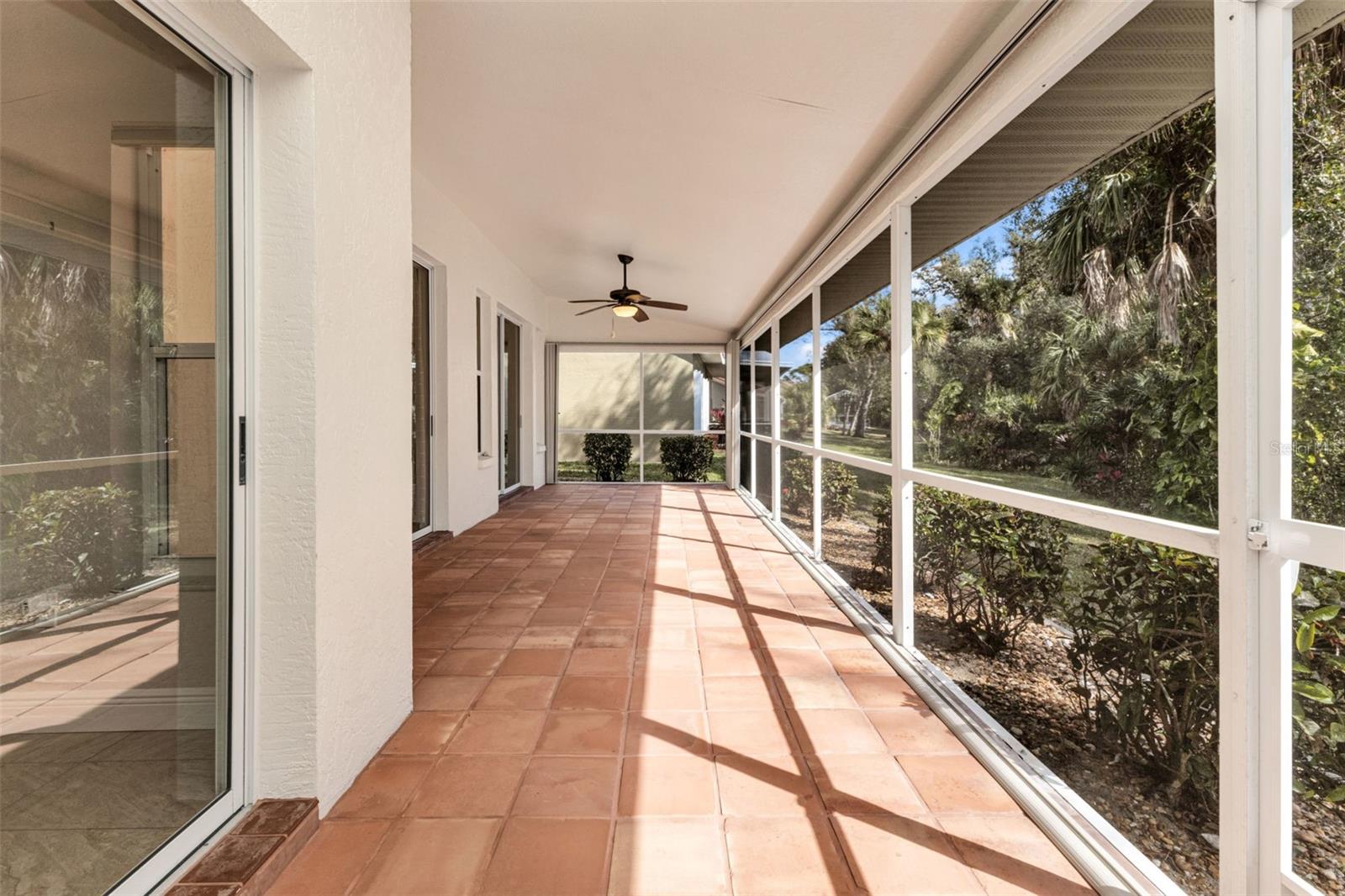 Image 4 of 50 For 8479 Creekview Lane