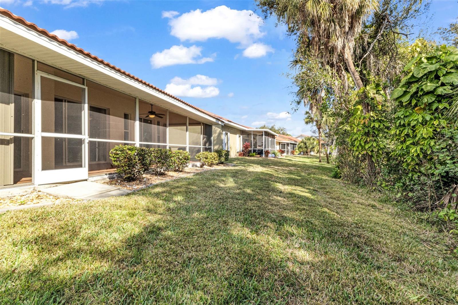 Image 42 of 50 For 8479 Creekview Lane