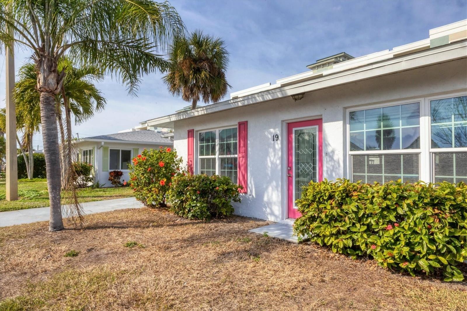 Image 2 of 47 For 1977 Beach Road 19