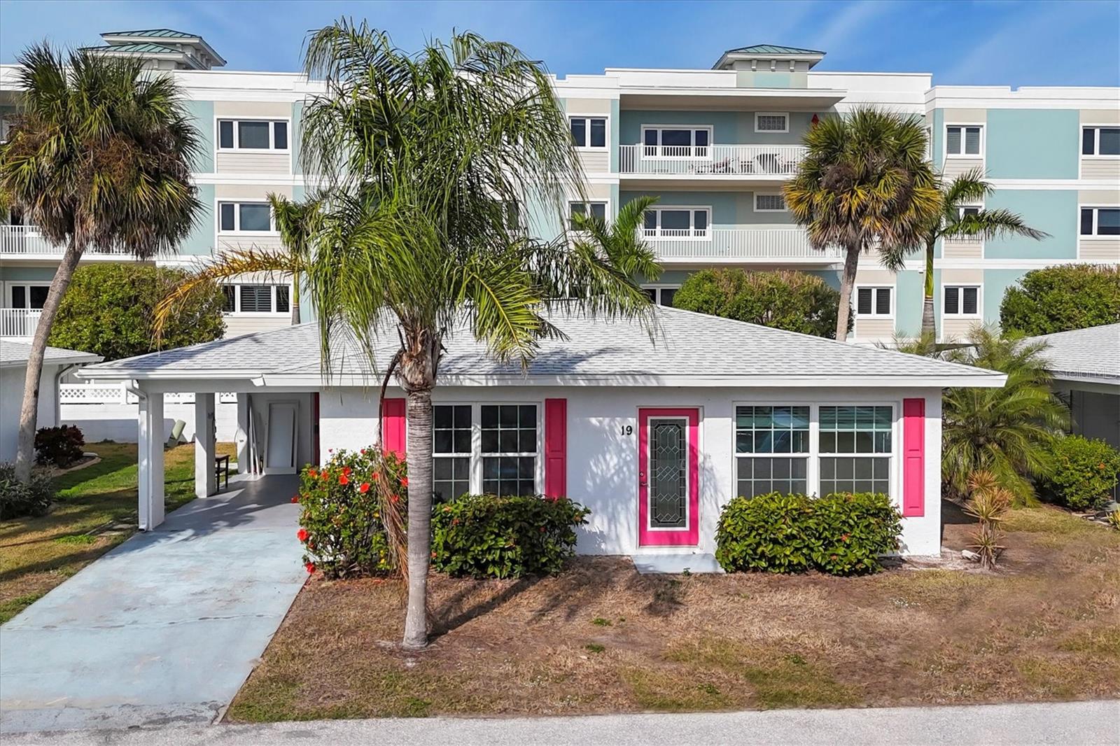 Image 3 of 47 For 1977 Beach Road 19