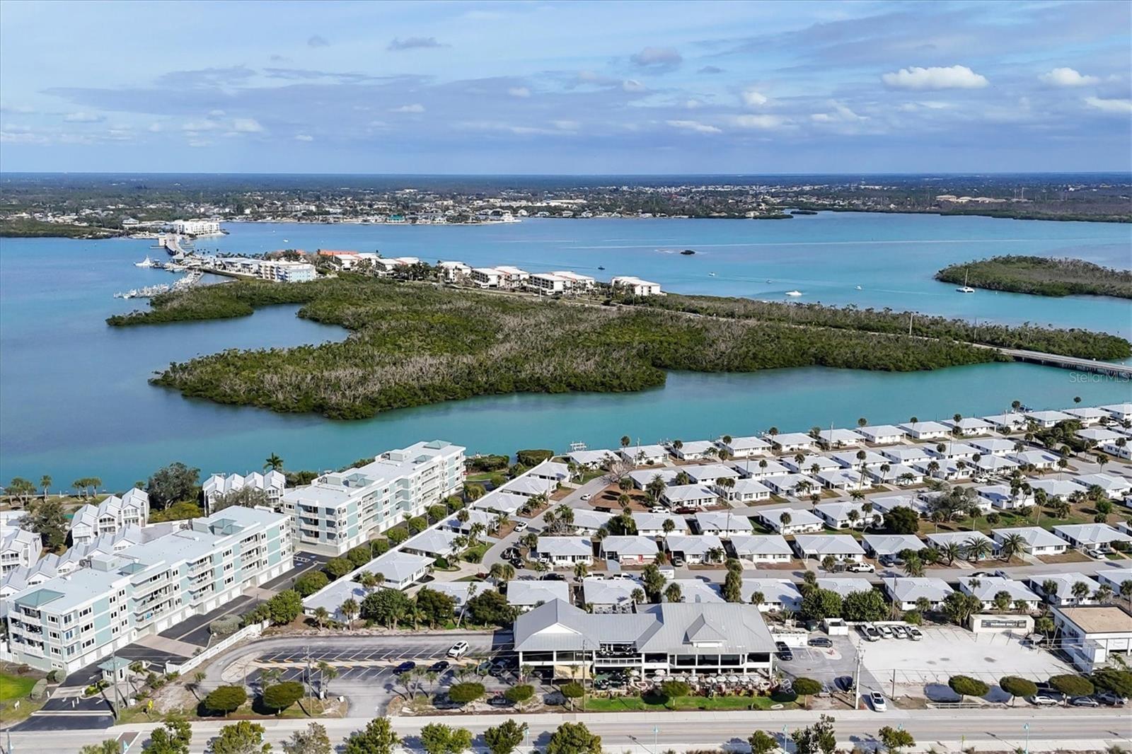 Image 5 of 47 For 1977 Beach Road 19