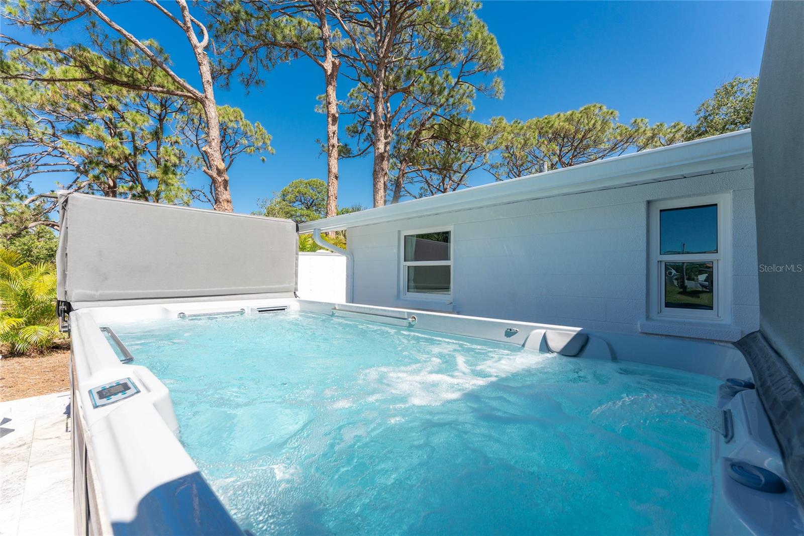 Image 36 of 71 For 1691 Lakeview Place