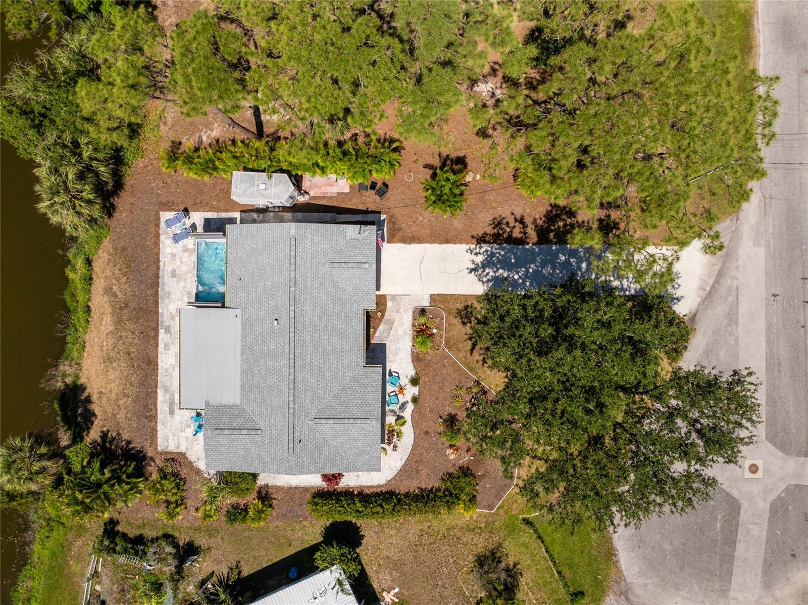 Image 40 of 71 For 1691 Lakeview Place