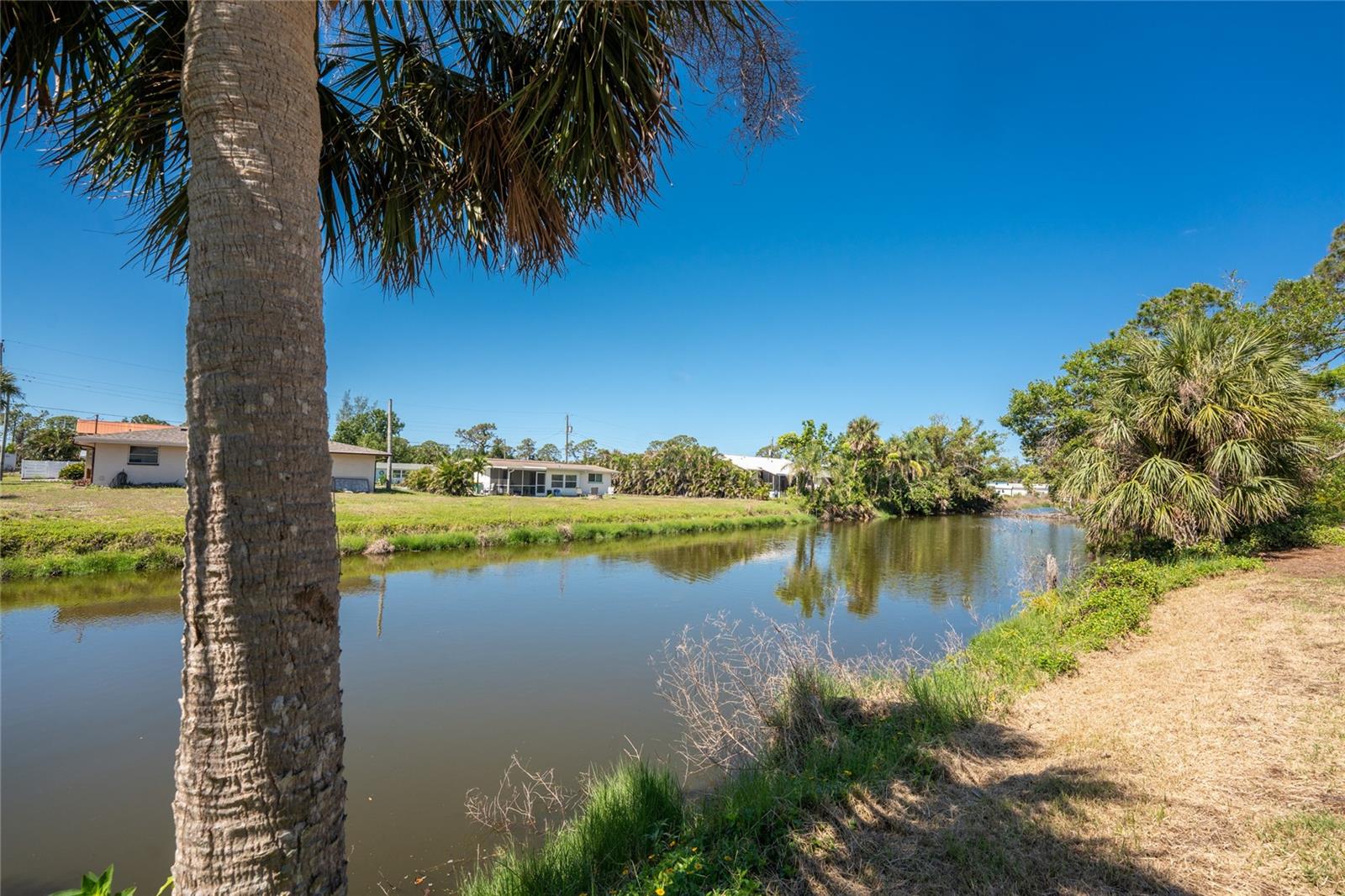 Image 41 of 71 For 1691 Lakeview Place