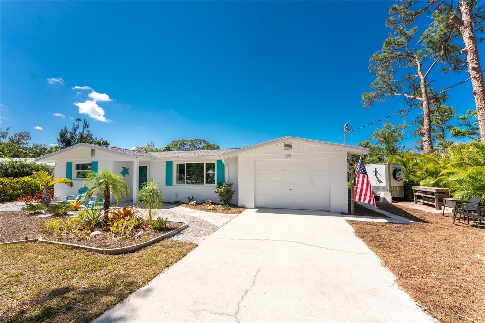 Image 54 of 71 For 1691 Lakeview Place