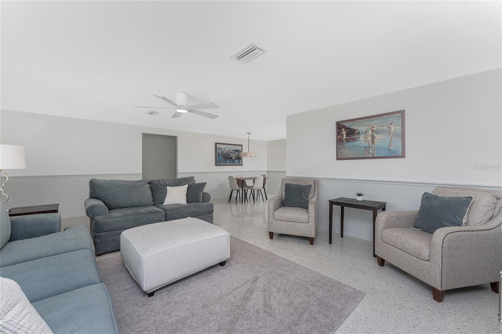 Image 7 of 71 For 1691 Lakeview Place