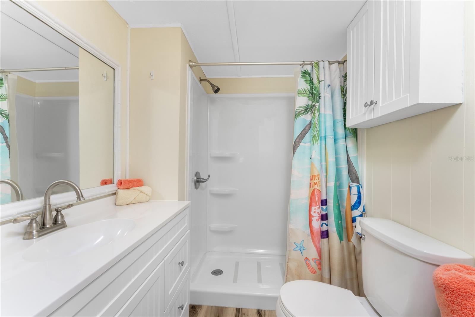 Listing photo id 17 for 1891 Englewood Road 11