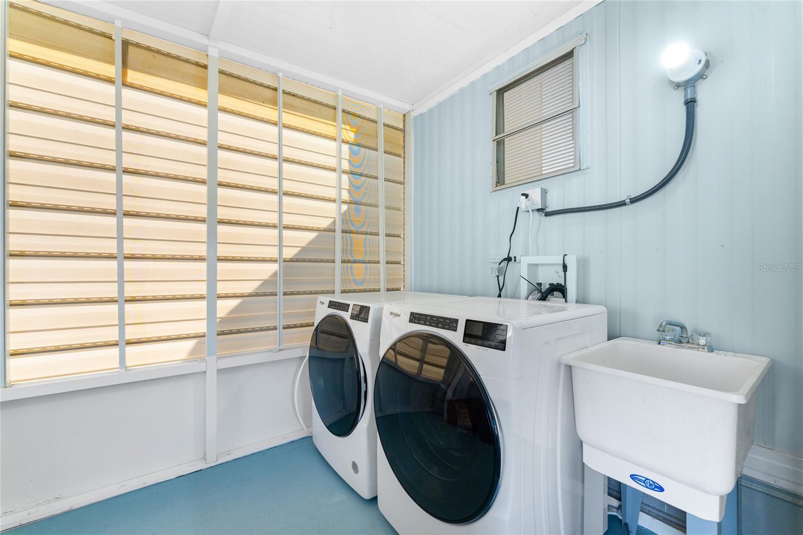 Listing photo id 22 for 1891 Englewood Road 11