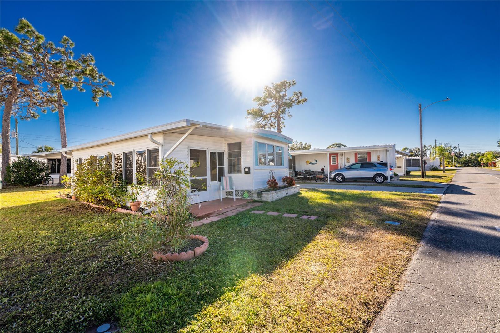 Listing photo id 23 for 1891 Englewood Road 11