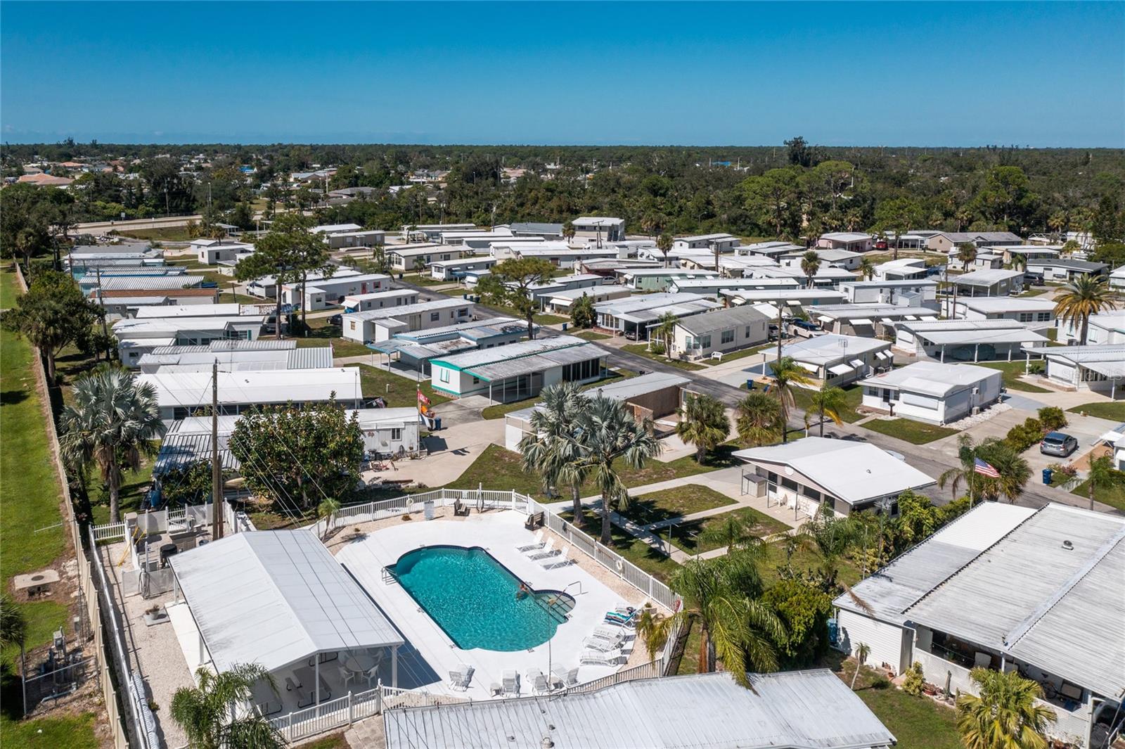 Listing photo id 37 for 1891 Englewood Road 11