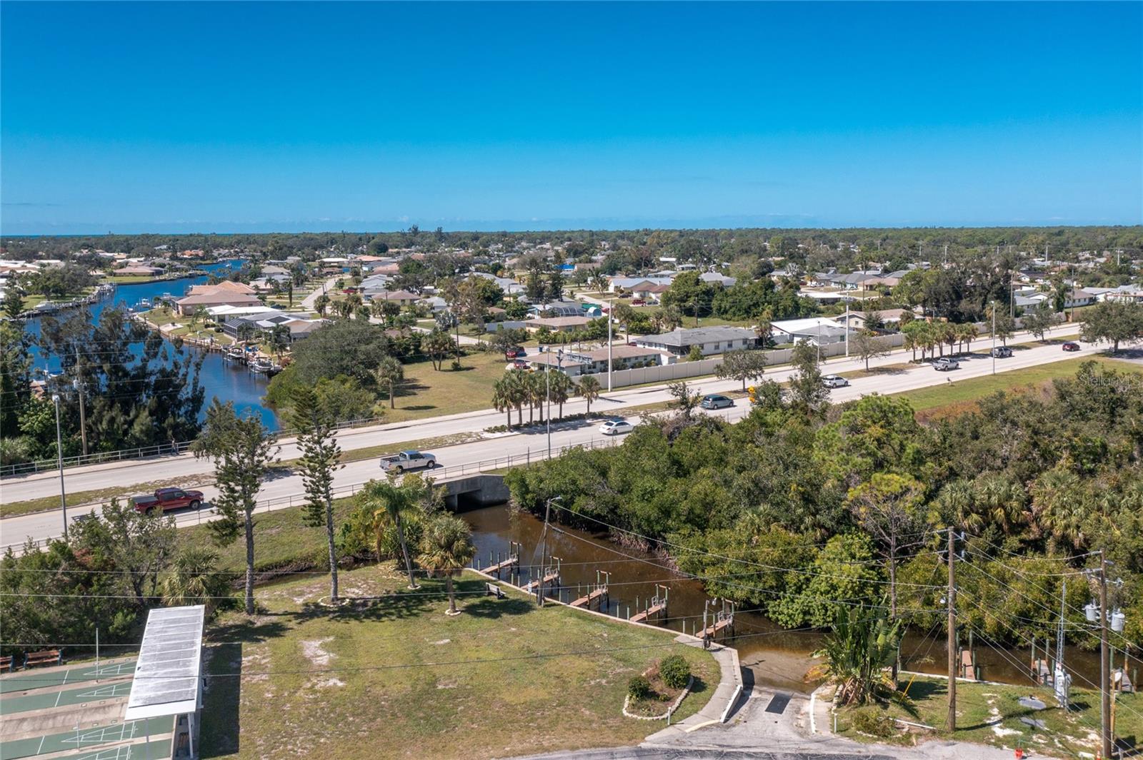 Listing photo id 49 for 1891 Englewood Road 11