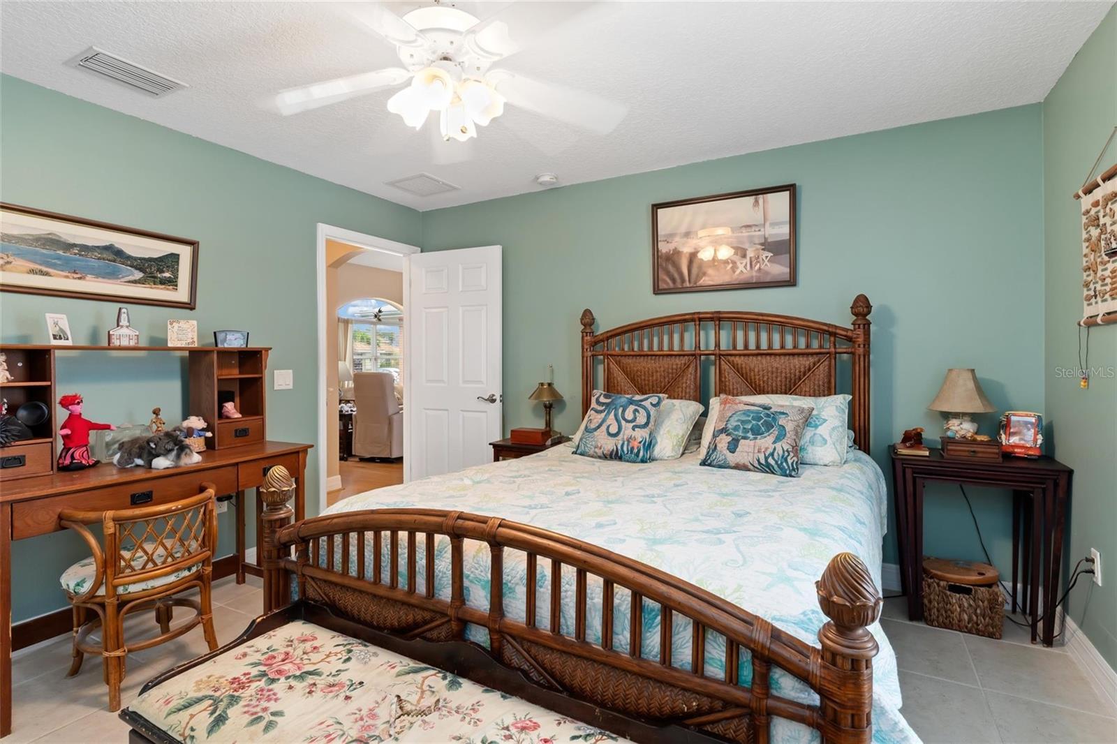 Image 16 of 43 For 125 Baldwin Court Se