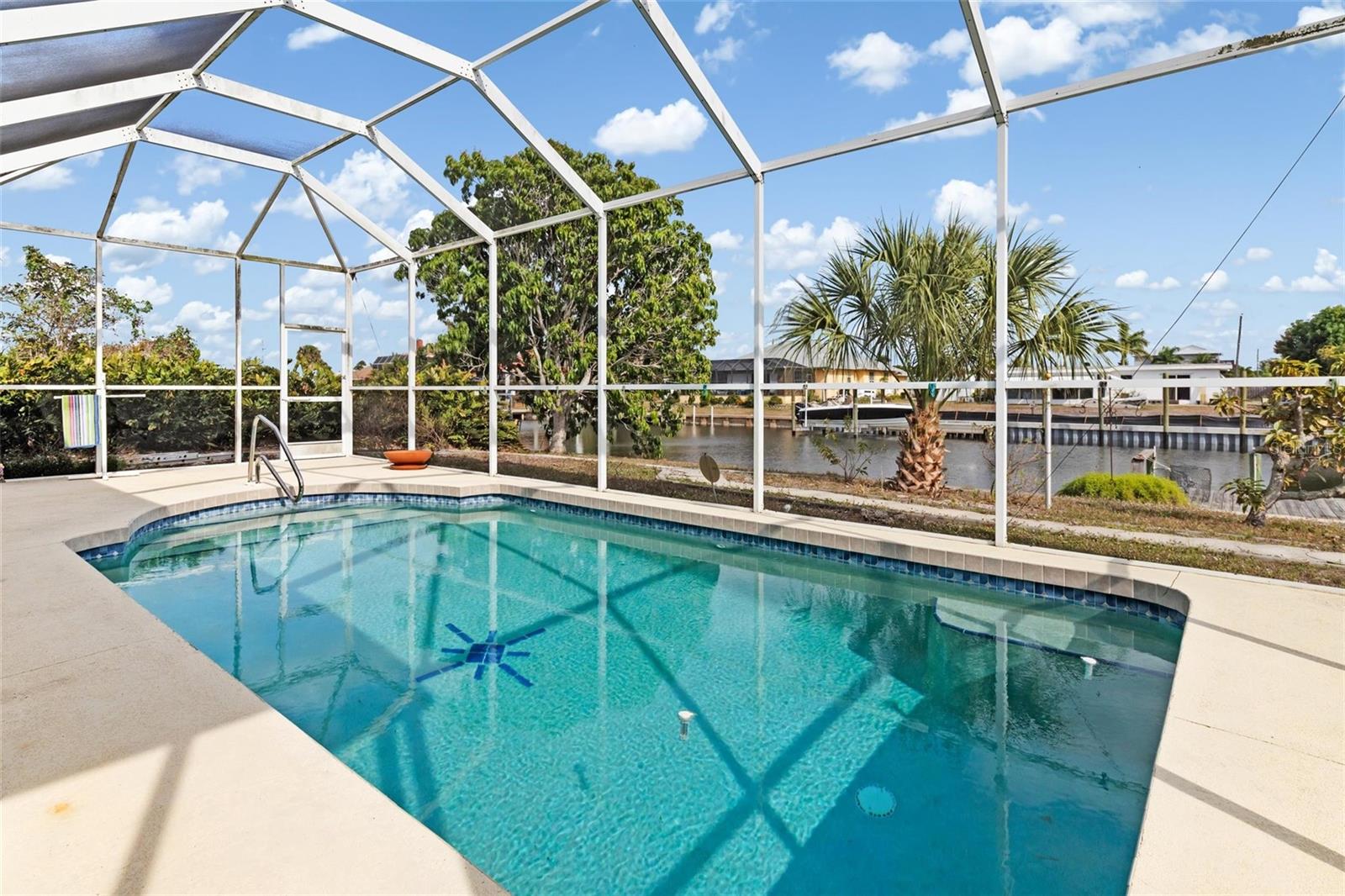 Image 28 of 43 For 125 Baldwin Court Se