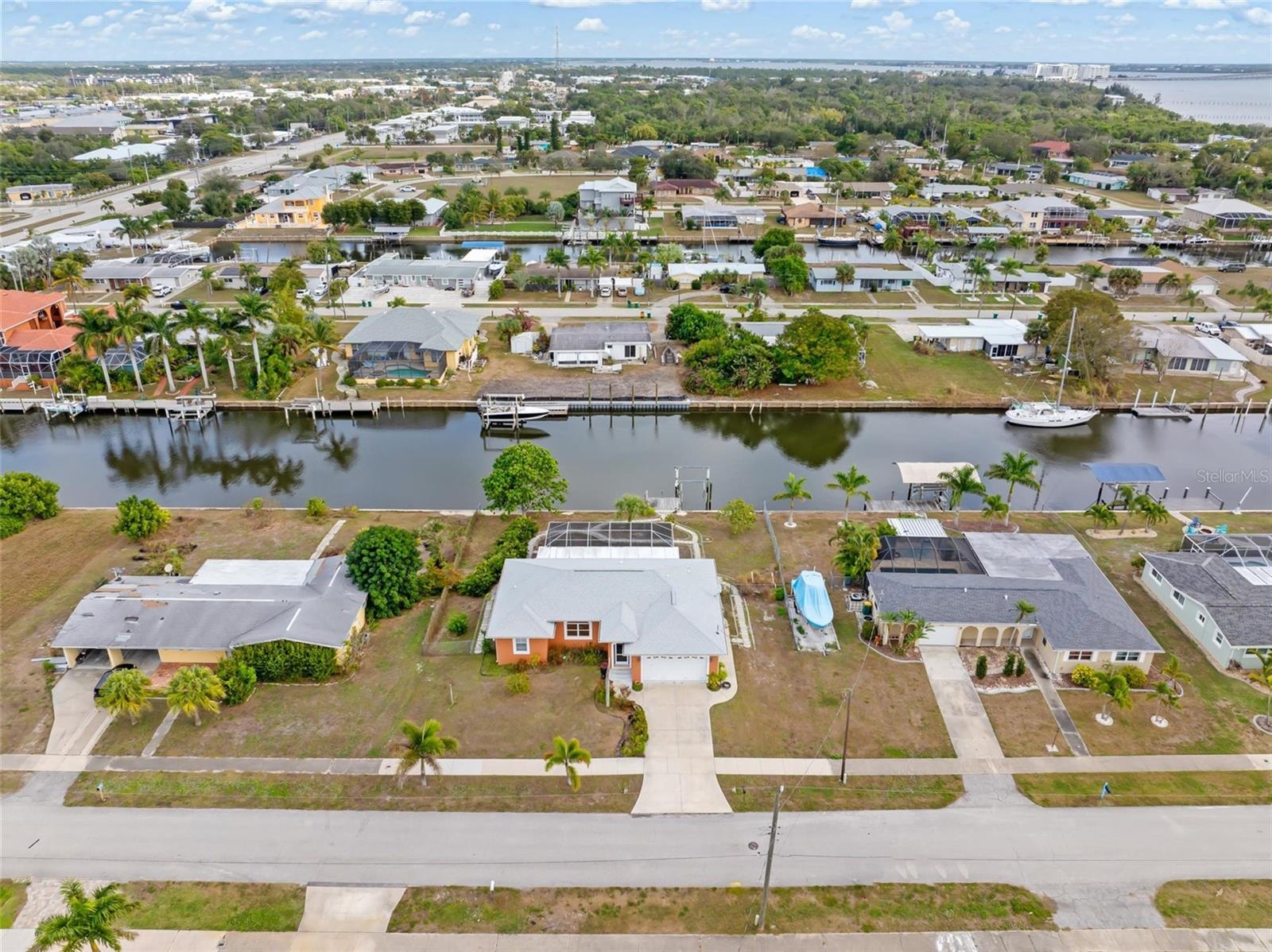 Image 34 of 43 For 125 Baldwin Court Se