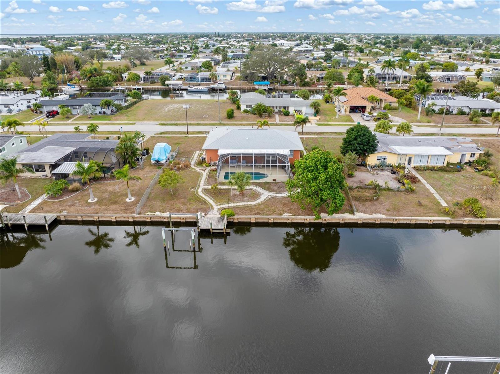 Image 38 of 43 For 125 Baldwin Court Se